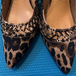 Beaded leopard print sling backs kitten heels, size 10